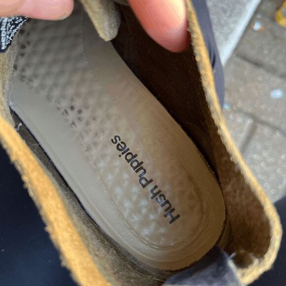 Hush Puppies Olive Suede Chukka Boots w/ Tassel Laces, Size 9 - Picture 9 of 10